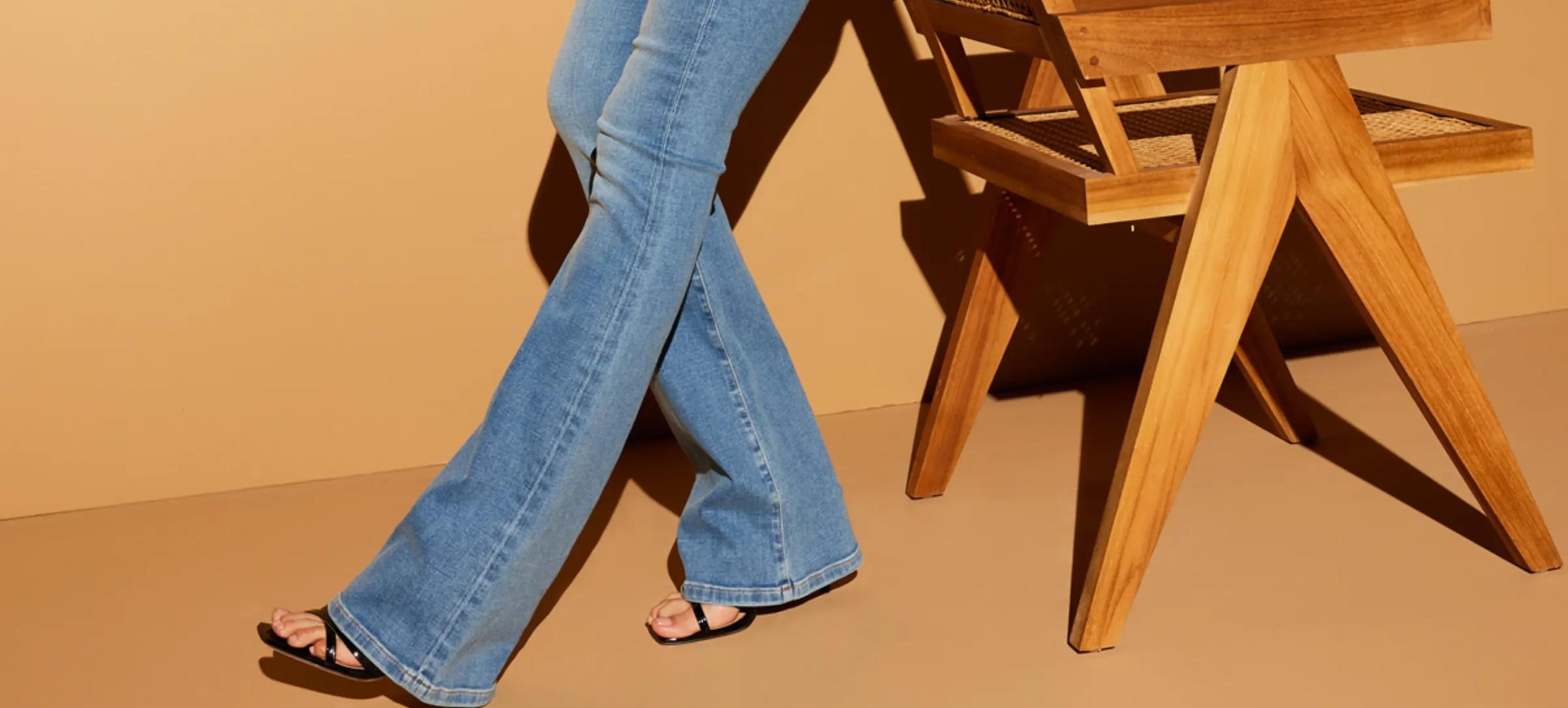 Style Guide 8 Of The Best Shoes To Wear With Flared Jeans